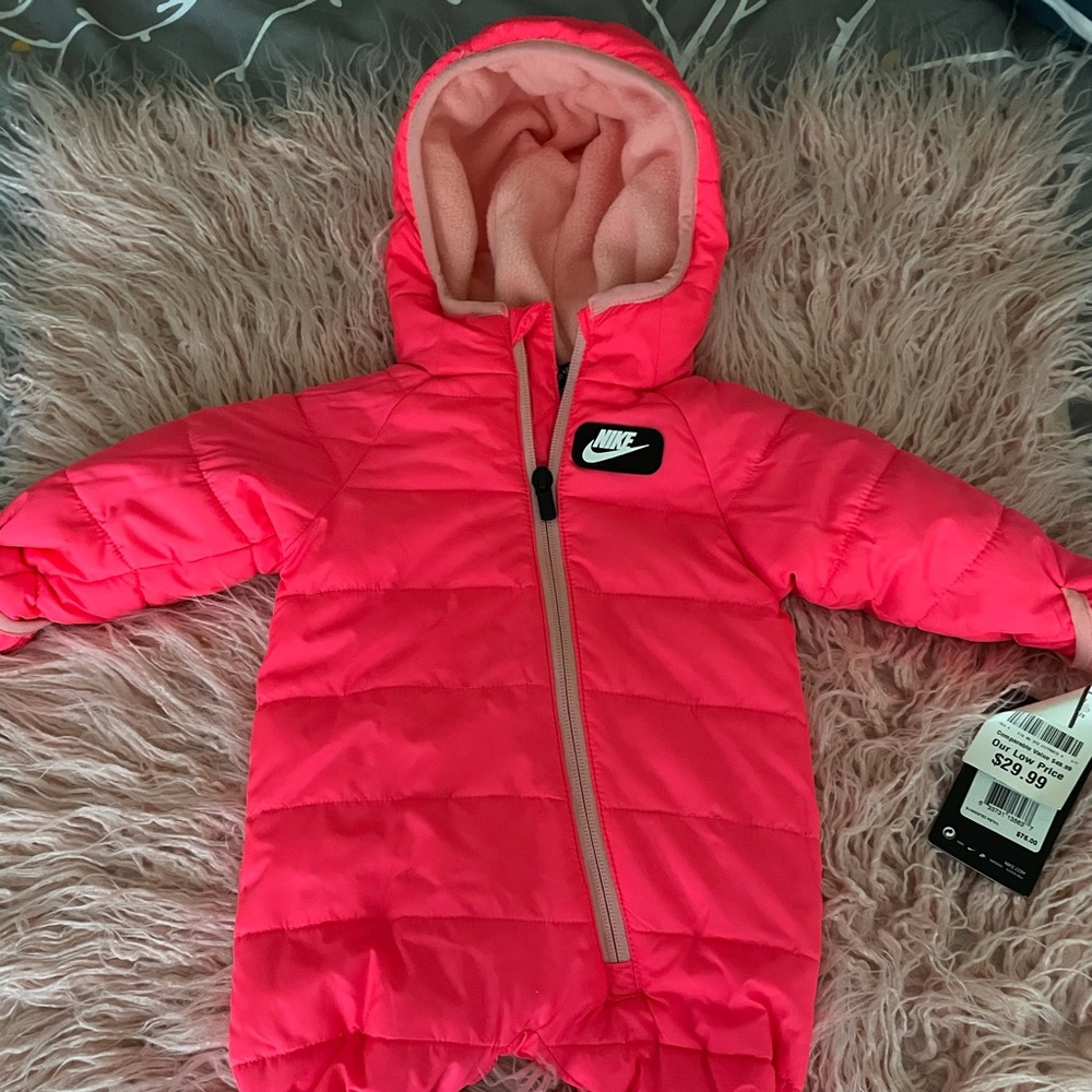 Nike- Snow Outfit